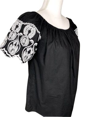 NWOT River & Rose Black Boho Embroidered Top Blouse Women Medium 100% Cotton